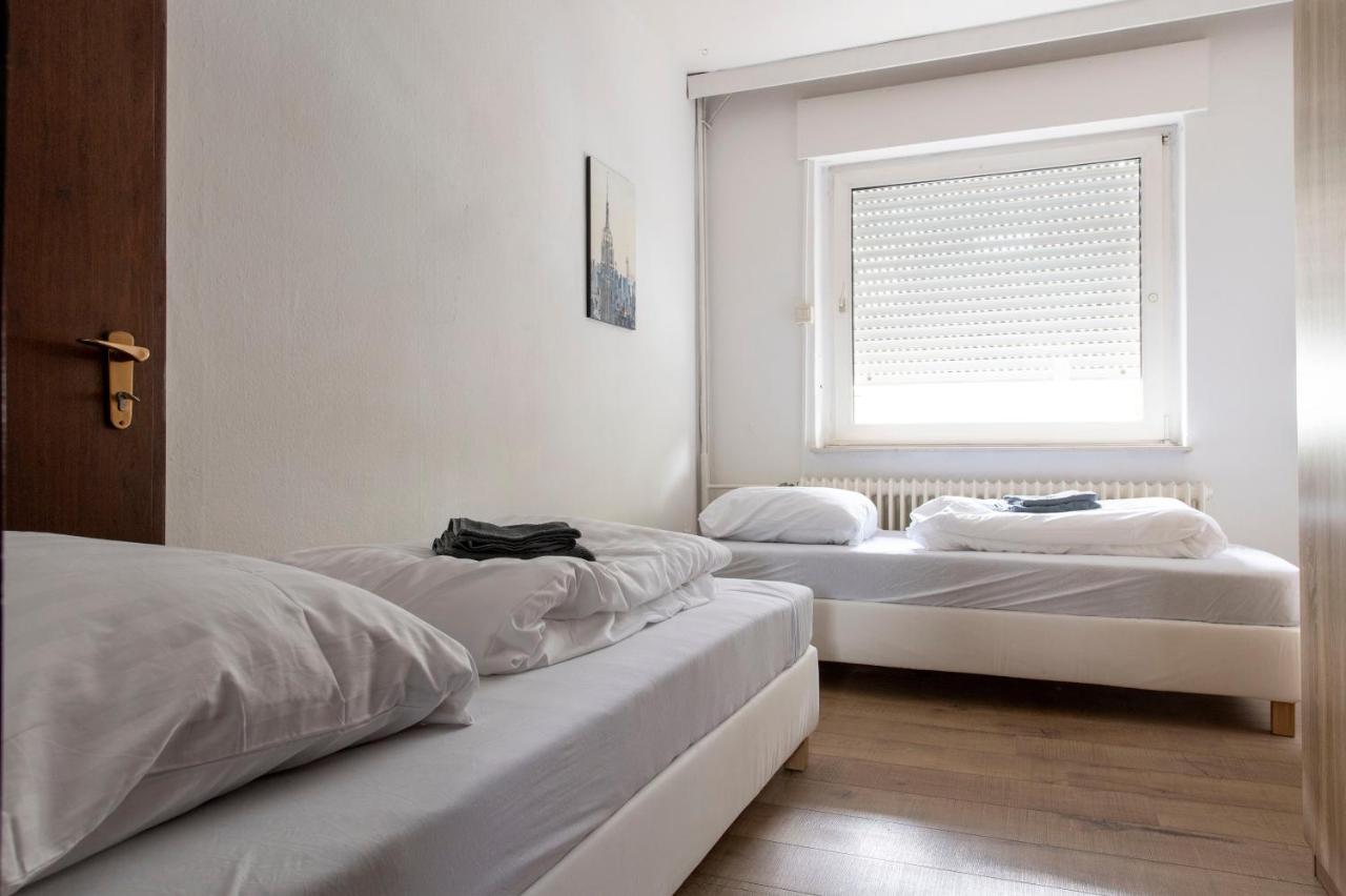 Workers Home- Central - 8 Single Box Spring Beds - Near Enschede Gronau  Exterior photo
